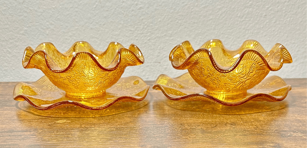 Vtg Set Amber Ruffled Fluted Marigold Fenton Depression Glass w/ Under Plates